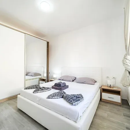 Apartament The Pearl Residences *